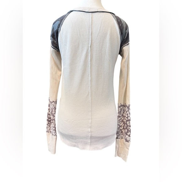 We The Free | Bright Side Mixed Media Thermal (M) - Picture 6 of 11